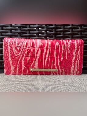 NWT Brahmin ADY in BELOVED Melbourne Wallet